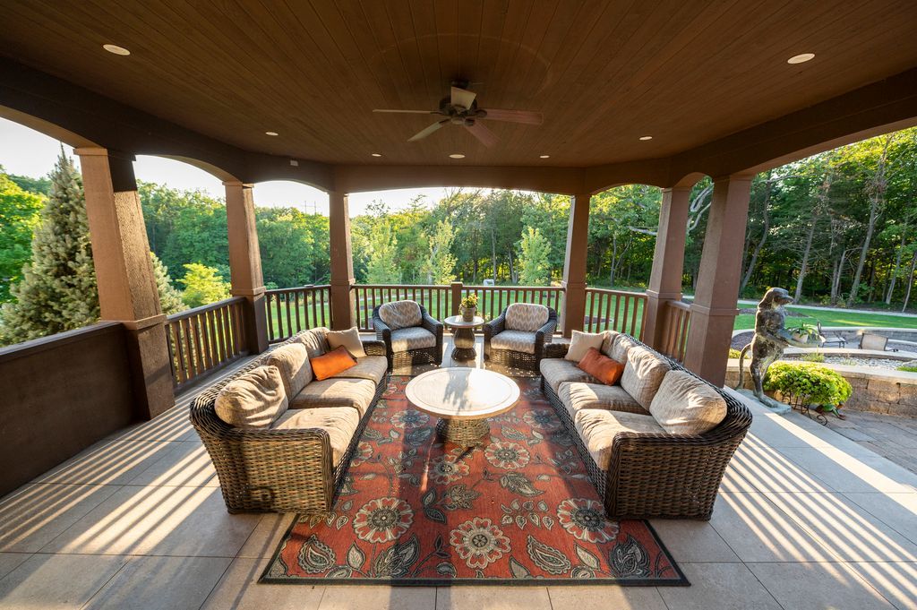 Luxurious Country Retreat Discover Serenity in Marseilles Illinois for 3.5 Million 42