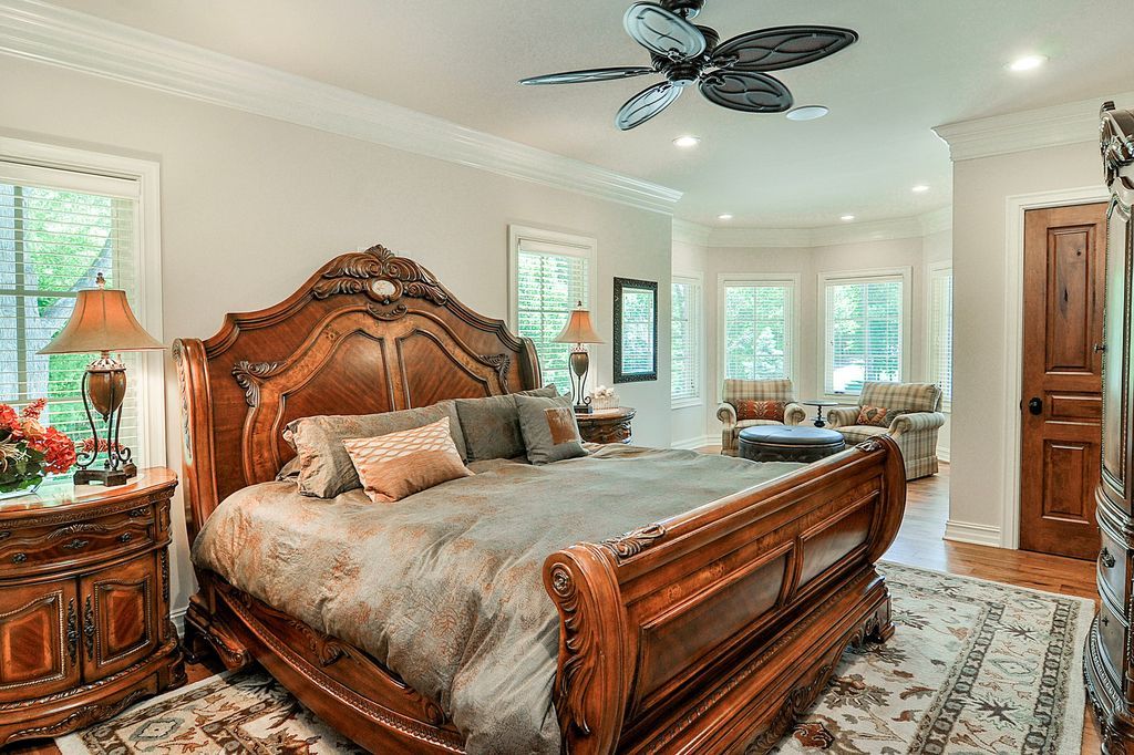 Luxurious Country Retreat Discover Serenity in Marseilles Illinois for 3.5 Million 49