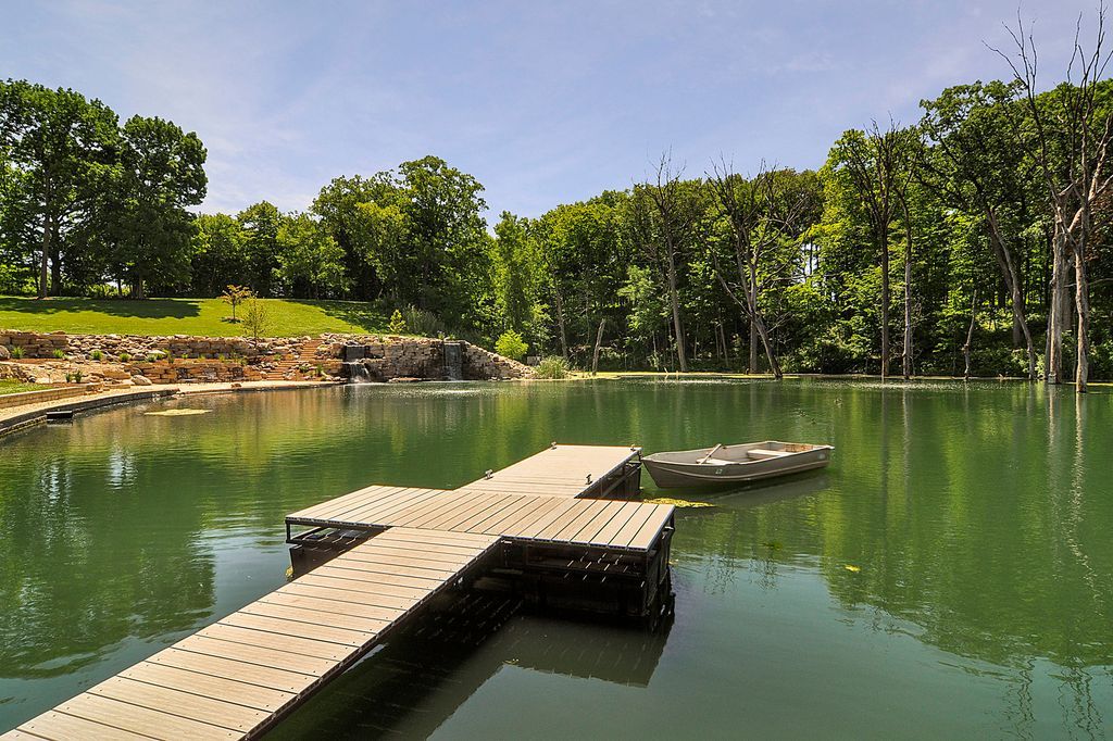 Luxurious Country Retreat Discover Serenity in Marseilles Illinois for 3.5 Million 6