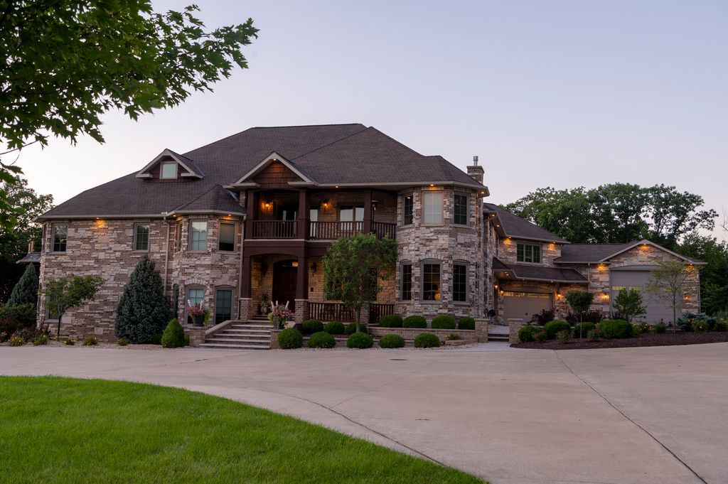 Luxurious Country Retreat Discover Serenity in Marseilles Illinois for 3.5 Million 62