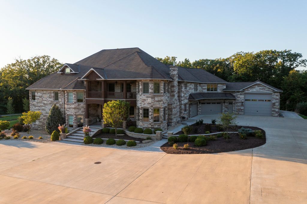 Luxurious Country Retreat Discover Serenity in Marseilles Illinois for 3.5 Million 66