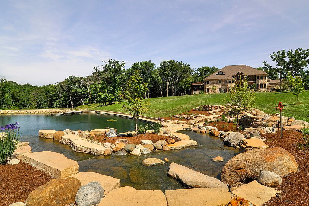 Luxurious Country Retreat Discover Serenity in Marseilles Illinois for 3.5 Million 7
