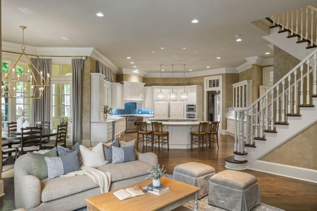Luxurious Lakeside Living A Stunning Stephan Fuller Masterpiece in Georgia Listed at 7.95 Million 12