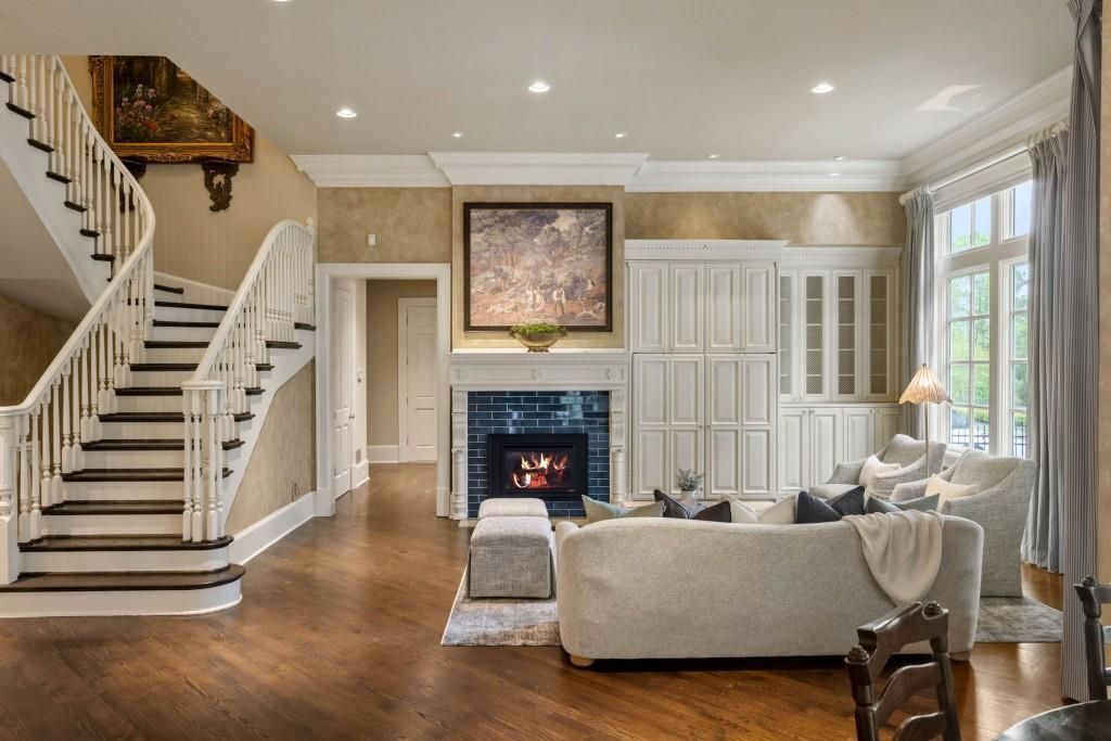 Luxurious Lakeside Living A Stunning Stephan Fuller Masterpiece in Georgia Listed at 7.95 Million 18