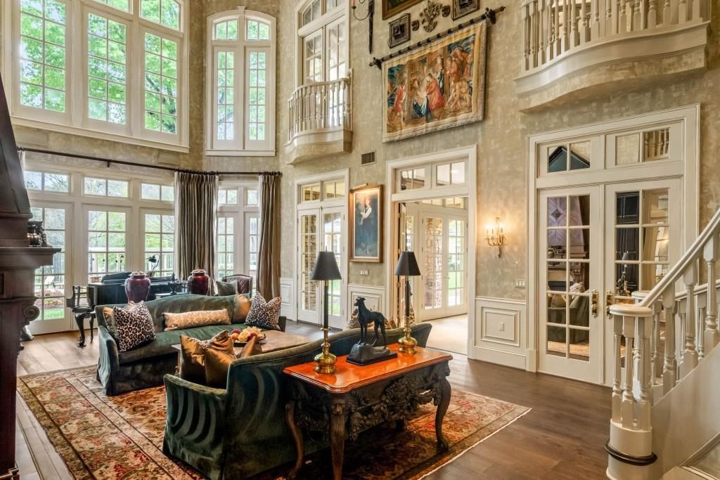 Luxurious Lakeside Living A Stunning Stephan Fuller Masterpiece in Georgia Listed at 7.95 Million 31