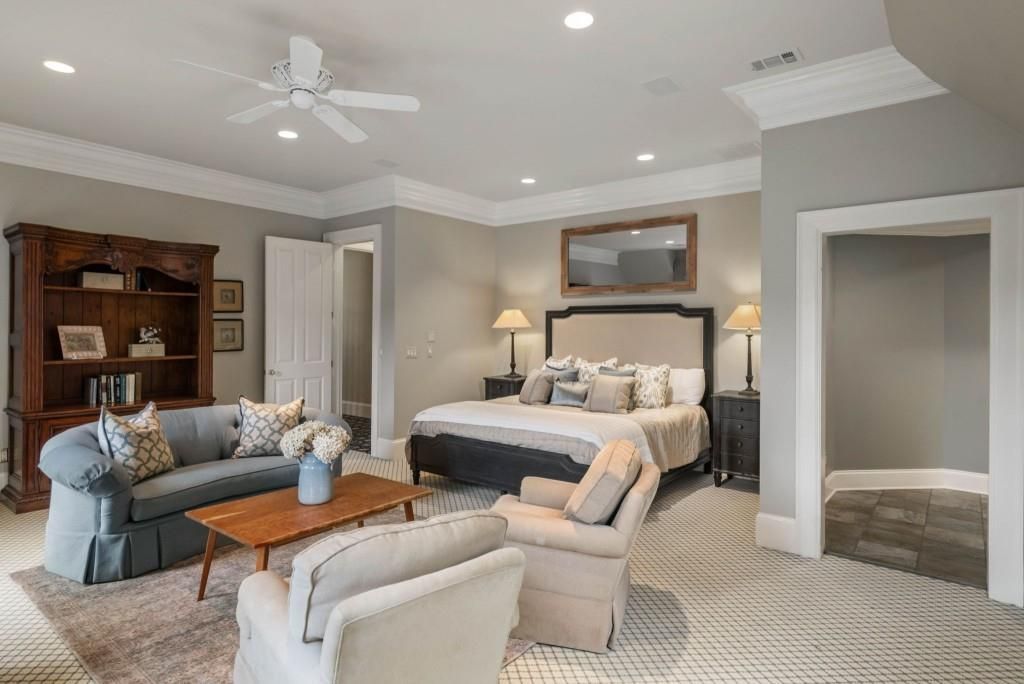 Luxurious Lakeside Living A Stunning Stephan Fuller Masterpiece in Georgia Listed at 7.95 Million 38