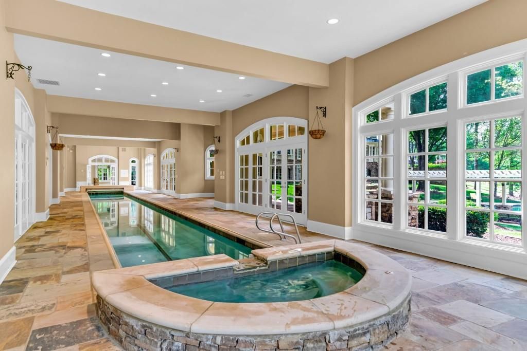 Luxurious Lakeside Living A Stunning Stephan Fuller Masterpiece in Georgia Listed at 7.95 Million 47