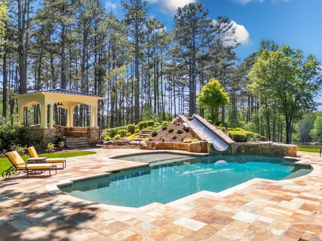 Luxurious Lakeside Living A Stunning Stephan Fuller Masterpiece in Georgia Listed at 7.95 Million 53