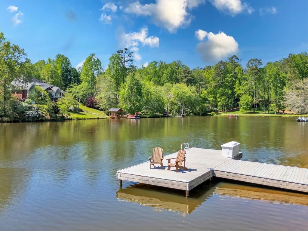 Luxurious Lakeside Living A Stunning Stephan Fuller Masterpiece in Georgia Listed at 7.95 Million 62