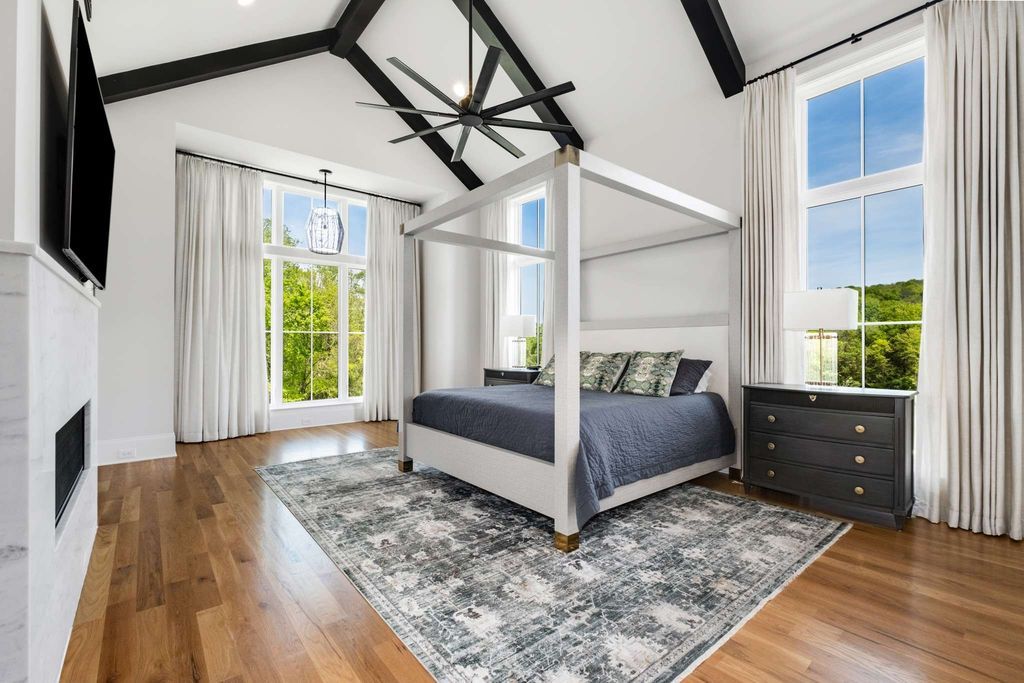 Luxurious Tennessee Estate Exquisitely Landscaped Hits Market at 5.3 Million 15