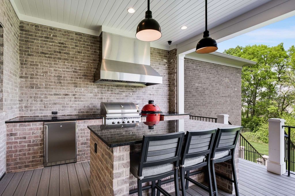 Luxurious Tennessee Estate Exquisitely Landscaped Hits Market at 5.3 Million 28