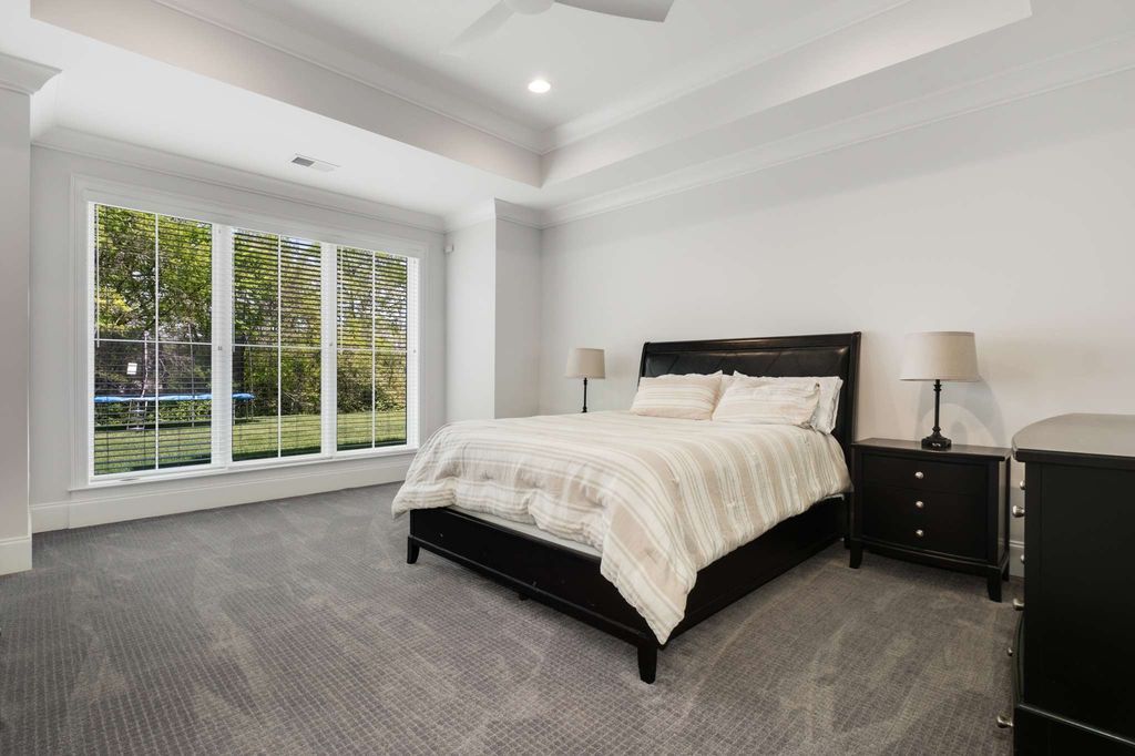 Luxurious Tennessee Estate Exquisitely Landscaped Hits Market at 5.3 Million 51
