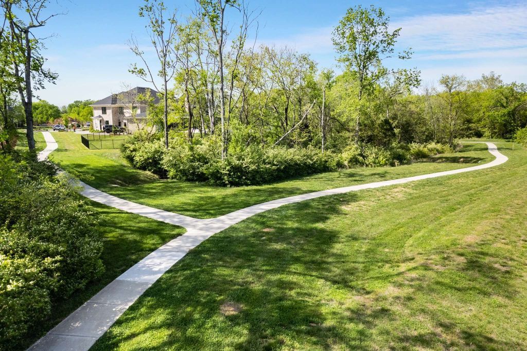 Luxurious Tennessee Estate Exquisitely Landscaped Hits Market at 5.3 Million 56