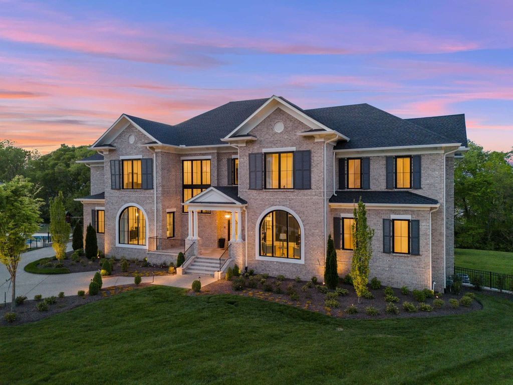 Luxurious Tennessee Estate Exquisitely Landscaped Hits Market at 5.3 Million 59
