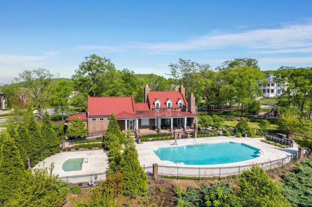 Luxurious Tennessee Estate Exquisitely Landscaped Hits Market at 5.3 Million 62