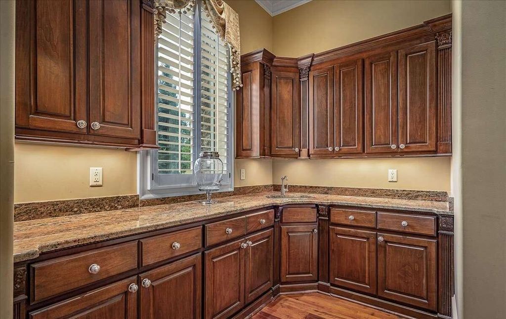 Luxury Living Redefined Exquisite 10 Acre Mansion in Georgia Priced at 4.299 Million 10