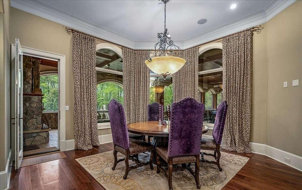 Luxury Living Redefined Exquisite 10 Acre Mansion in Georgia Priced at 4.299 Million 19