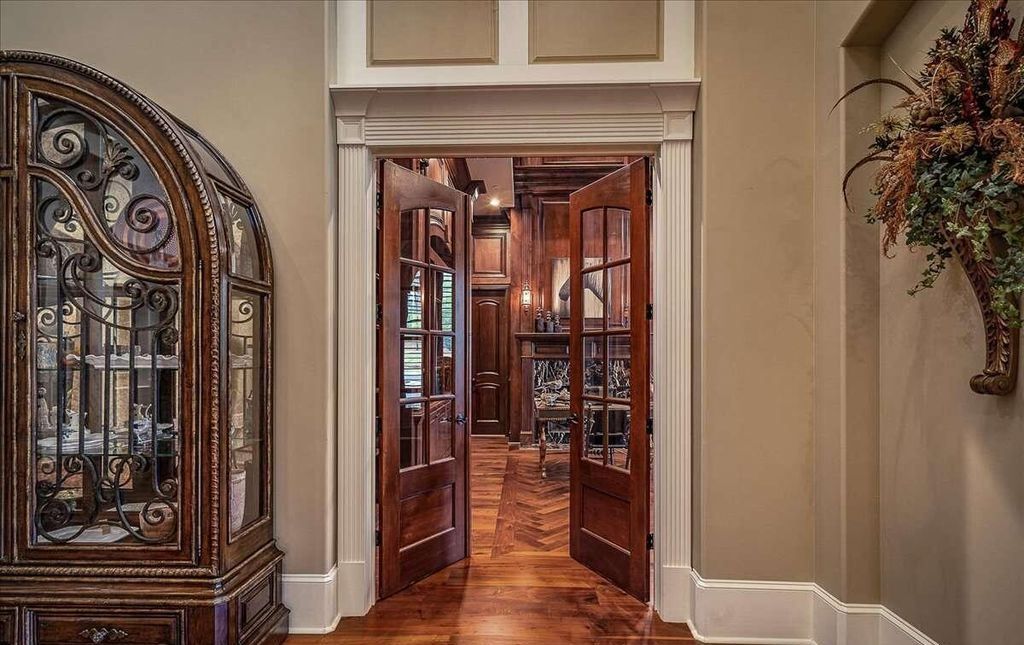Luxury Living Redefined Exquisite 10 Acre Mansion in Georgia Priced at 4.299 Million 27