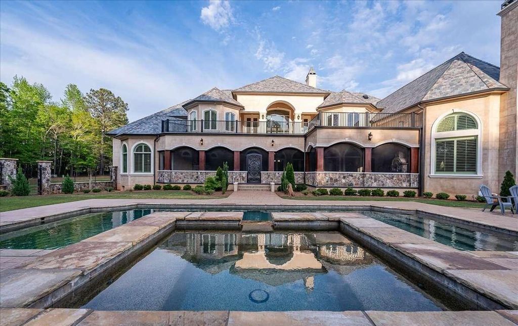 Luxury Living Redefined Exquisite 10 Acre Mansion in Georgia Priced at 4.299 Million 56