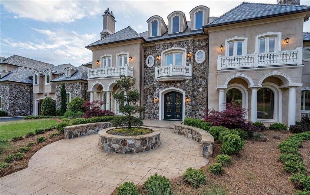 Luxury Living Redefined Exquisite 10 Acre Mansion in Georgia Priced at 4.299 Million 59