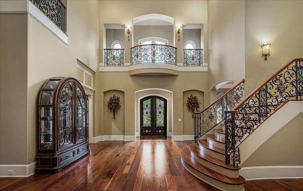 Luxury Living Redefined Exquisite 10 Acre Mansion in Georgia Priced at 4.299 Million 6