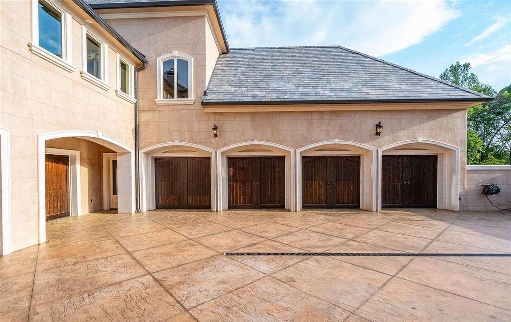 Luxury Living Redefined Exquisite 10 Acre Mansion in Georgia Priced at 4.299 Million 60