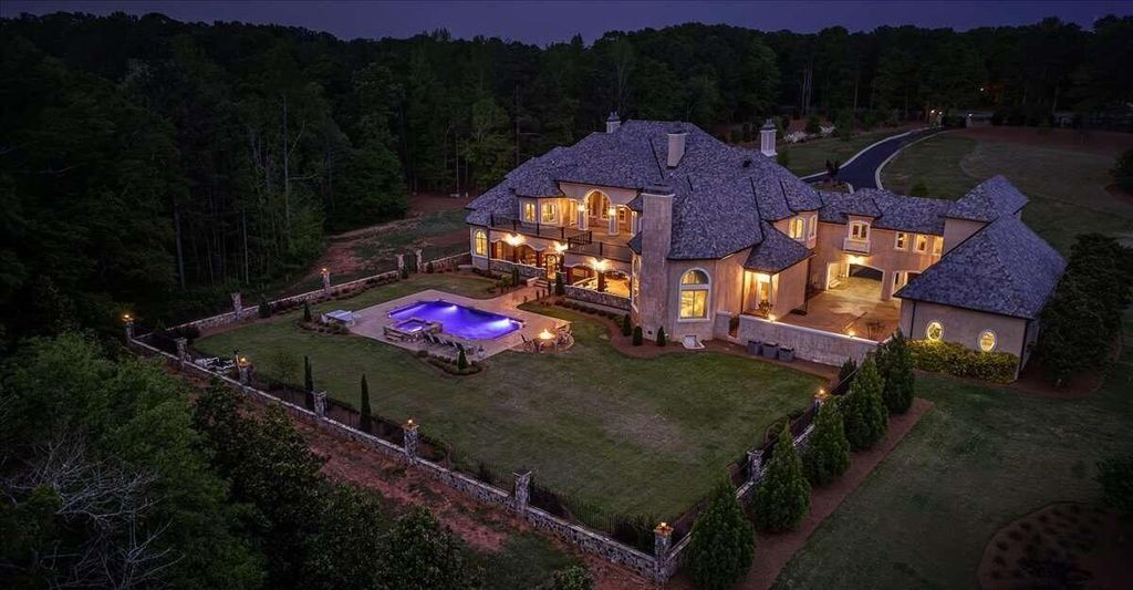 Luxury Living Redefined Exquisite 10 Acre Mansion in Georgia Priced at 4.299 Million 62
