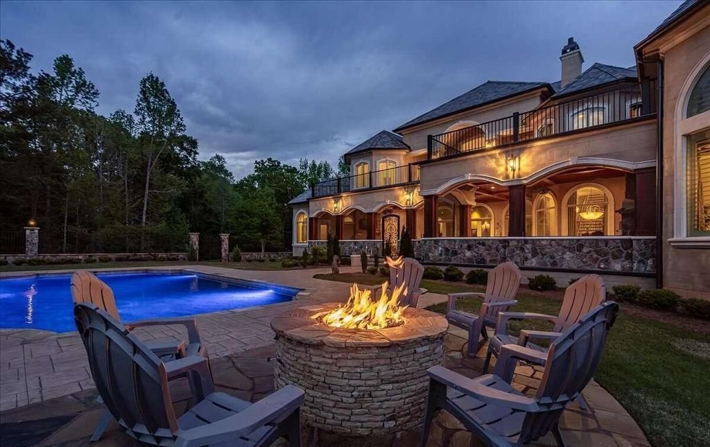 Luxury Living Redefined Exquisite 10 Acre Mansion in Georgia Priced at 4.299 Million 64