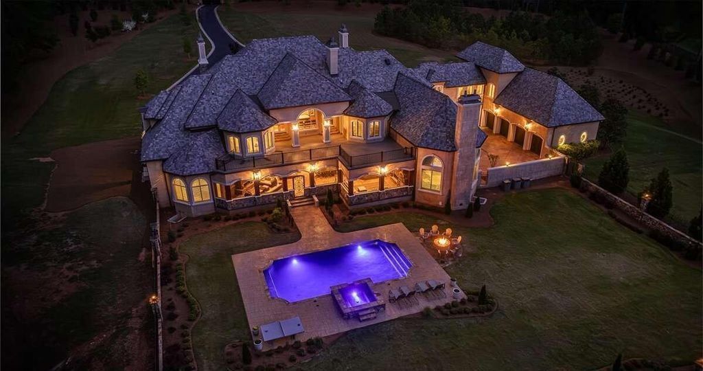 Luxury Living Redefined Exquisite 10 Acre Mansion in Georgia Priced at 4.299 Million 66