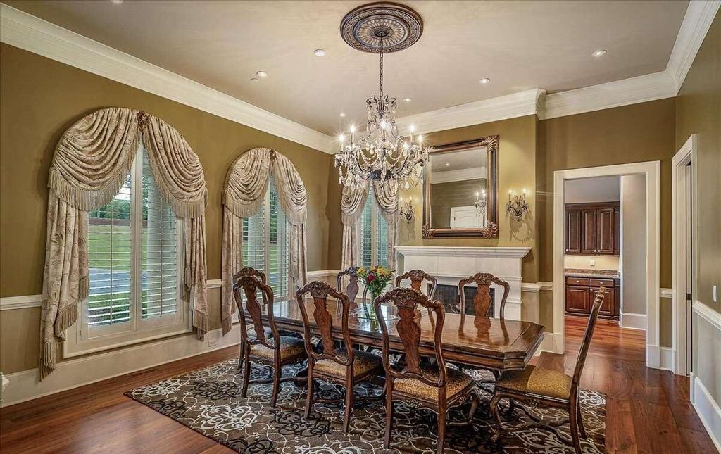 Luxury Living Redefined Exquisite 10 Acre Mansion in Georgia Priced at 4.299 Million 9