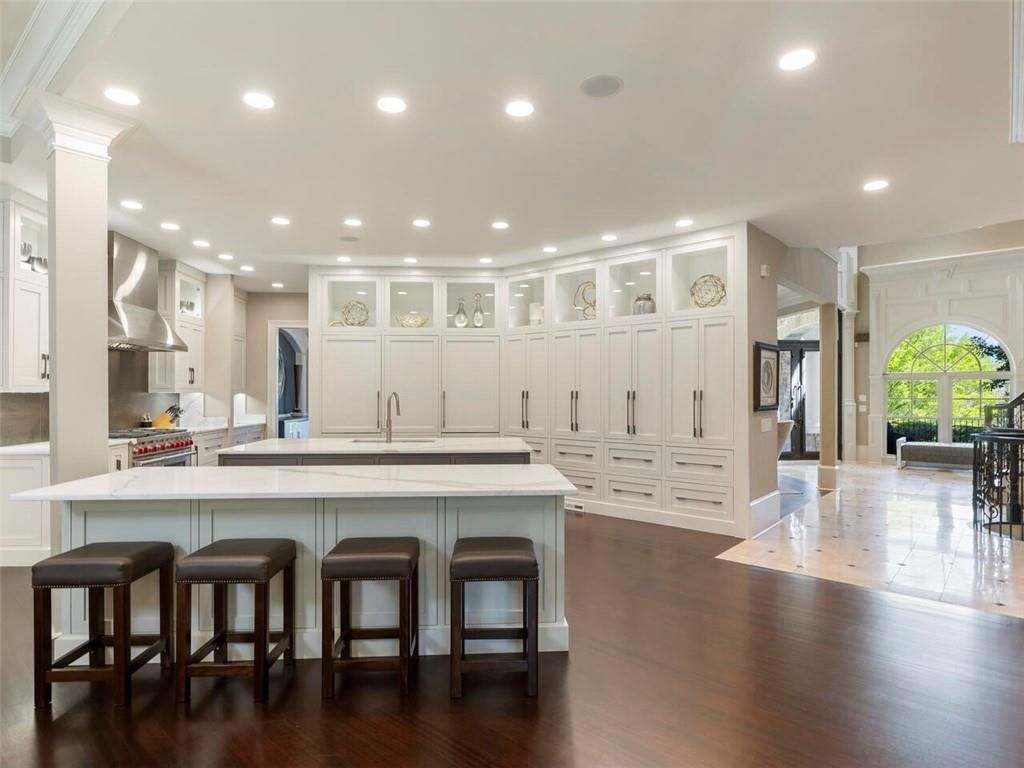 Magnificent Luxury A Grand Estate in Manor Golf and Country Club Georgia Offered at 4.175 Million 12
