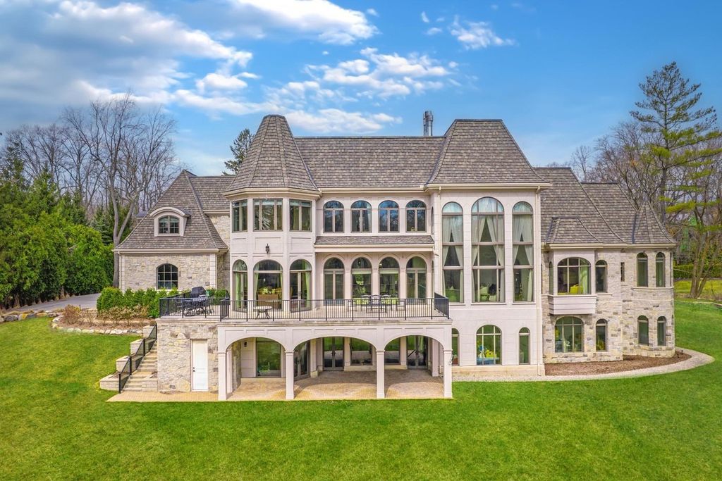 Michigan Marvel Louis Derosiers Architectural Masterpiece Crafted by Don Bosco Hits the Market for 6.9 Million 30