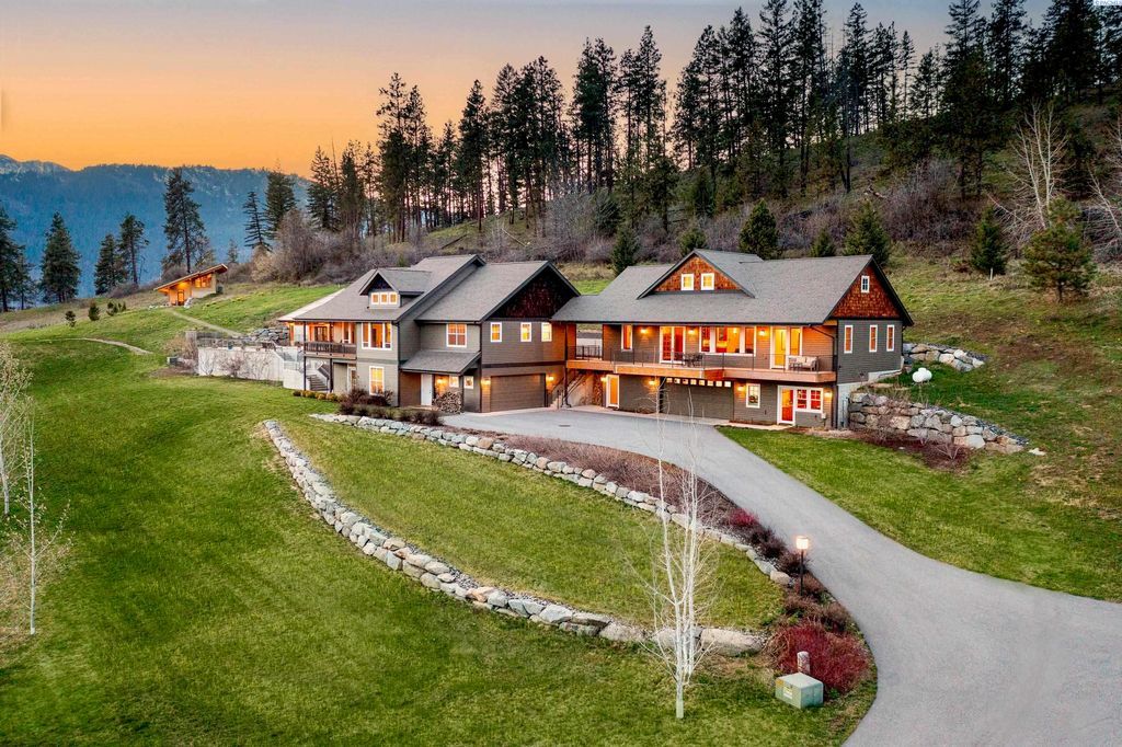 Modern Home with Enchanting Views and Luxurious Amenities in Washington Listed at 3.25 Million 1