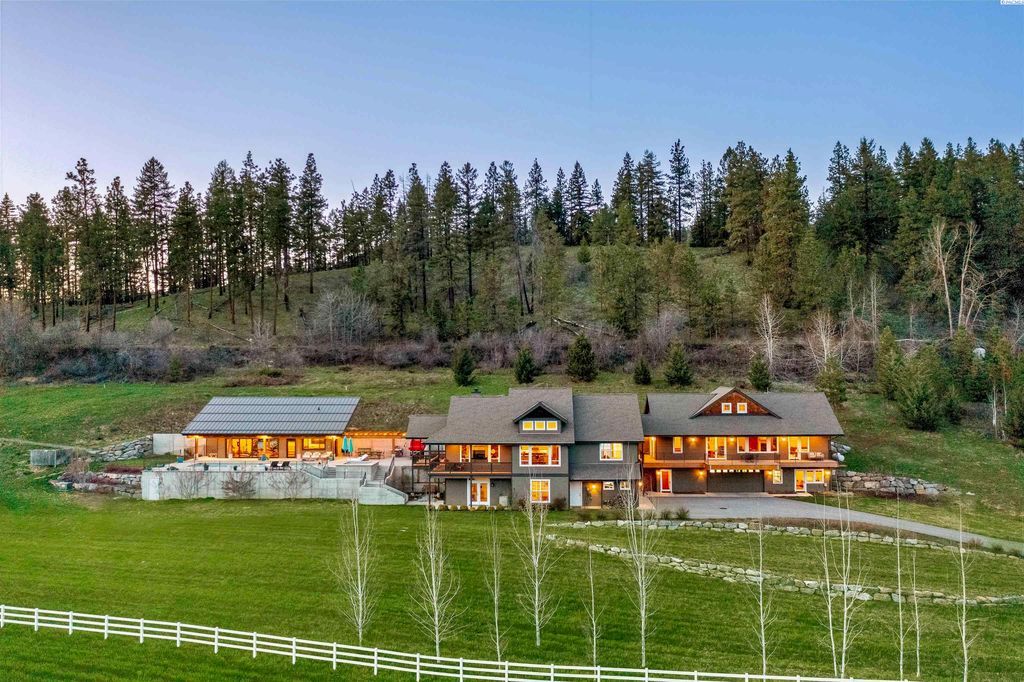 Modern Home with Enchanting Views and Luxurious Amenities in Washington Listed at 3.25 Million 2
