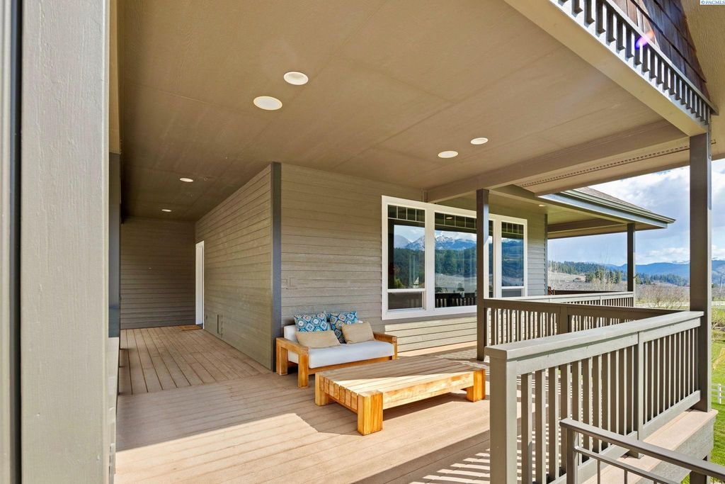 Modern Home with Enchanting Views and Luxurious Amenities in Washington Listed at 3.25 Million 22