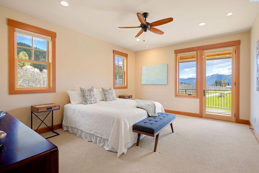 Modern Home with Enchanting Views and Luxurious Amenities in Washington Listed at 3.25 Million 31