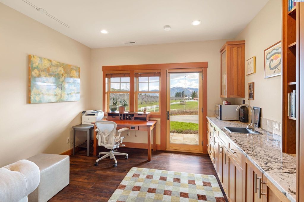 Modern Home with Enchanting Views and Luxurious Amenities in Washington Listed at 3.25 Million 33