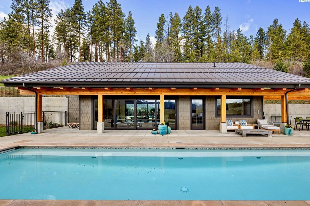 Modern Home with Enchanting Views and Luxurious Amenities in Washington Listed at 3.25 Million 38