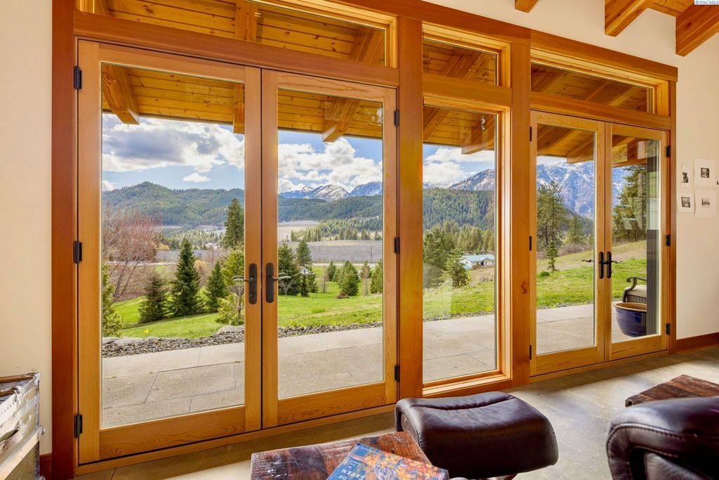 Modern Home with Enchanting Views and Luxurious Amenities in Washington Listed at 3.25 Million 41