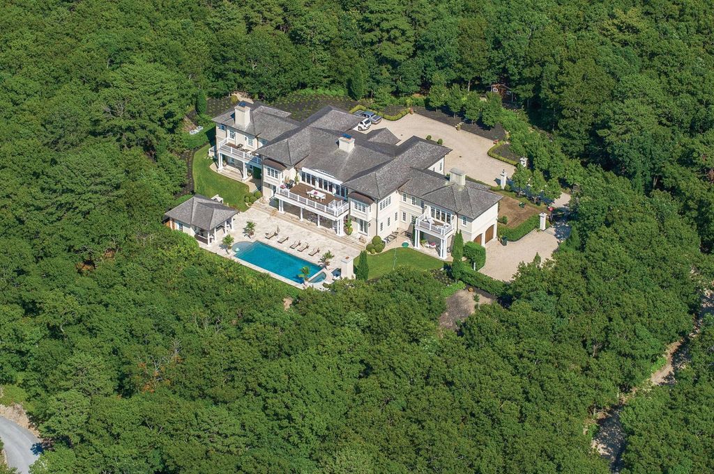 Oceanfront Opulence A Spectacular Palladian Estate Overlooking Peconic Bay Offered at 7.9 Million 1