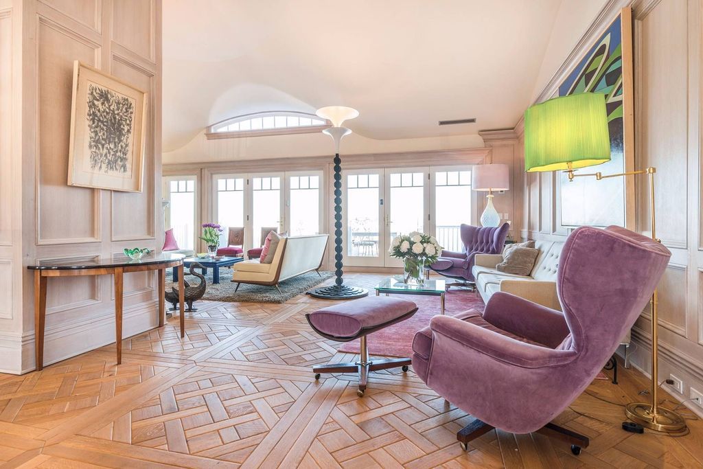 Oceanfront Opulence A Spectacular Palladian Estate Overlooking Peconic Bay Offered at 7.9 Million 11