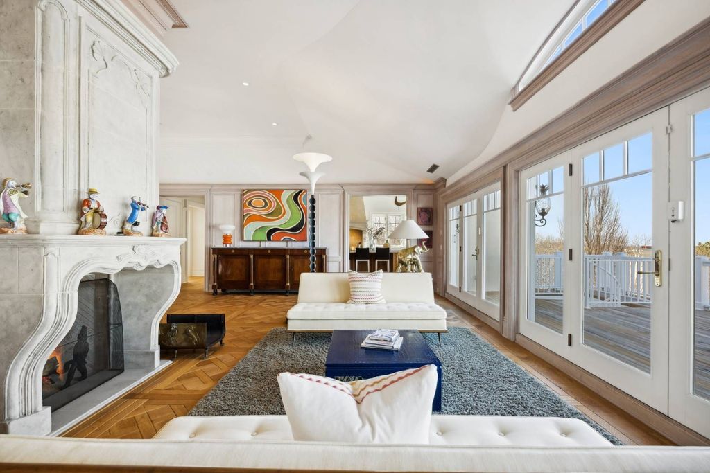 Oceanfront Opulence A Spectacular Palladian Estate Overlooking Peconic Bay Offered at 7.9 Million 16