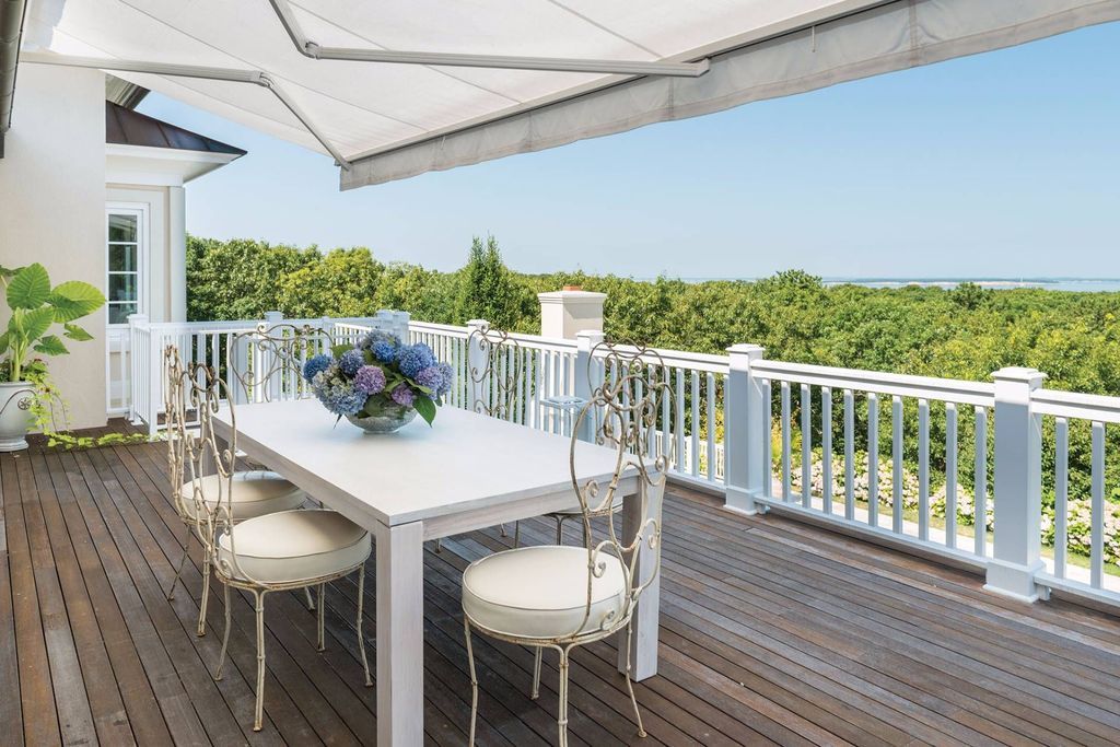 Oceanfront Opulence A Spectacular Palladian Estate Overlooking Peconic Bay Offered at 7.9 Million 18