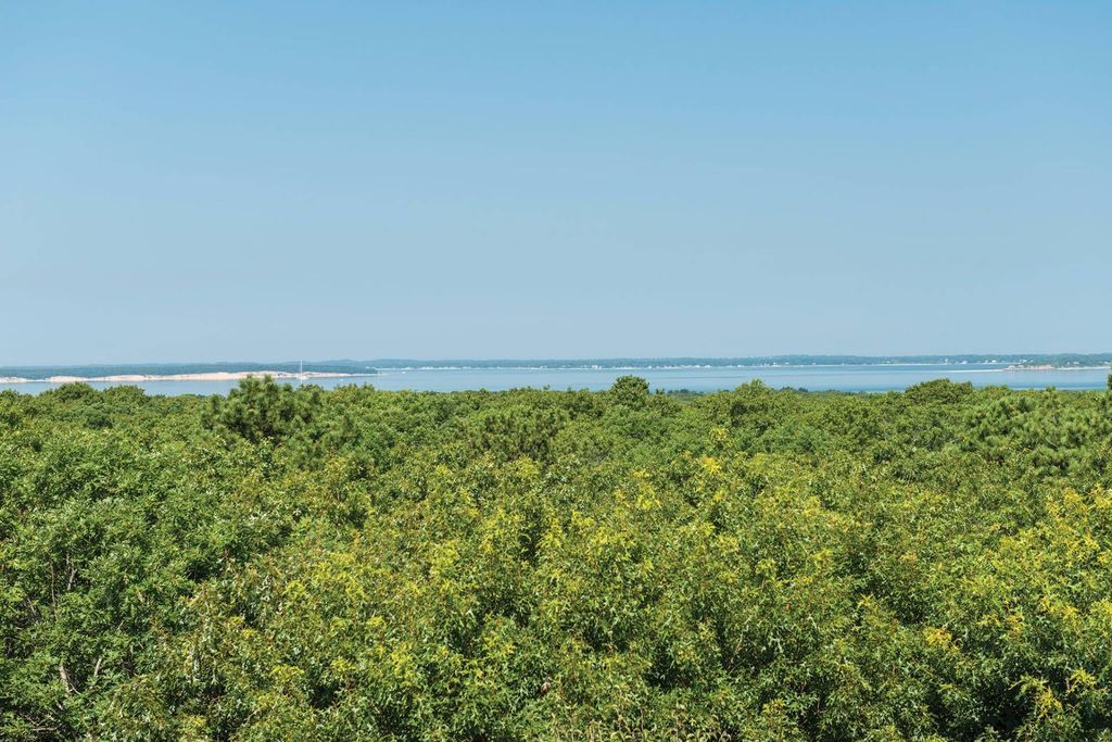 Oceanfront Opulence A Spectacular Palladian Estate Overlooking Peconic Bay Offered at 7.9 Million 19