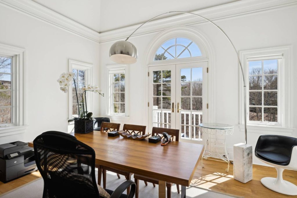 Oceanfront Opulence A Spectacular Palladian Estate Overlooking Peconic Bay Offered at 7.9 Million 21