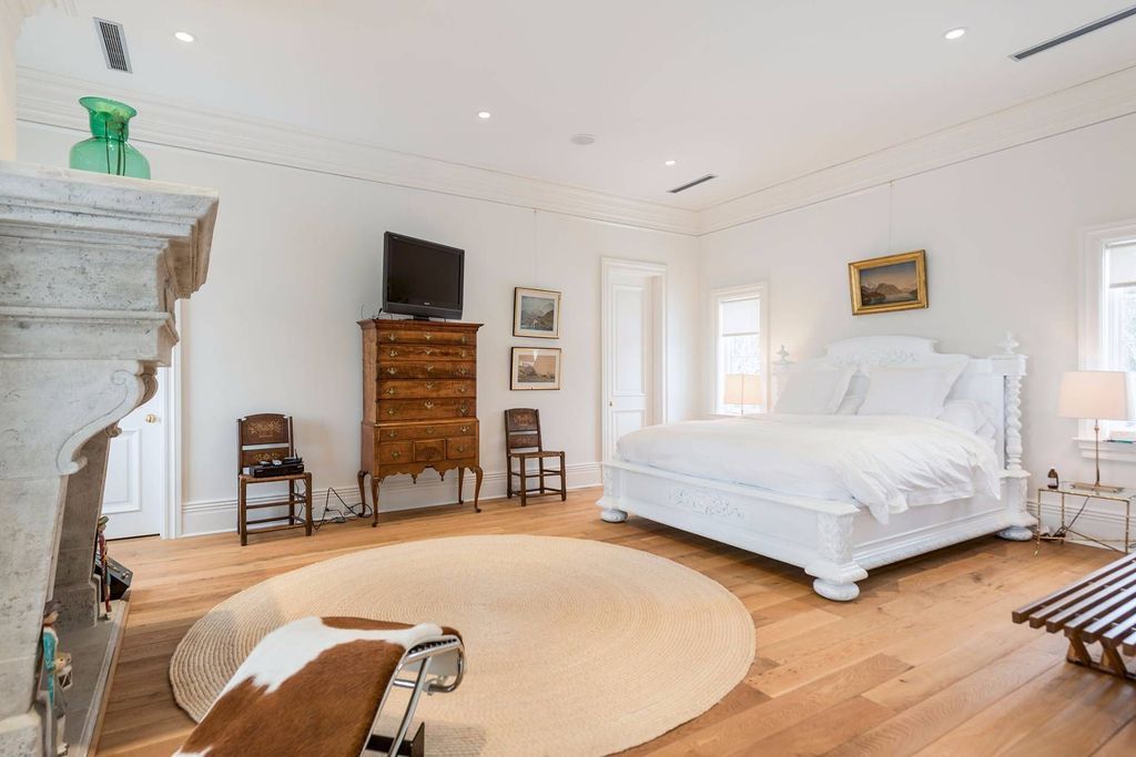 Oceanfront Opulence A Spectacular Palladian Estate Overlooking Peconic Bay Offered at 7.9 Million 24