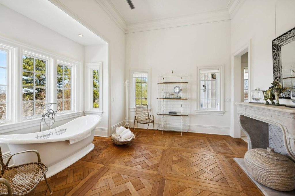 Oceanfront Opulence A Spectacular Palladian Estate Overlooking Peconic Bay Offered at 7.9 Million 28