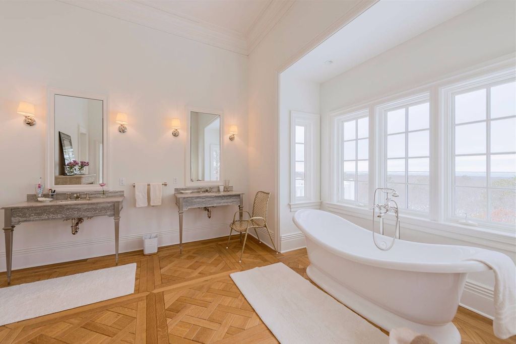 Oceanfront Opulence A Spectacular Palladian Estate Overlooking Peconic Bay Offered at 7.9 Million 29