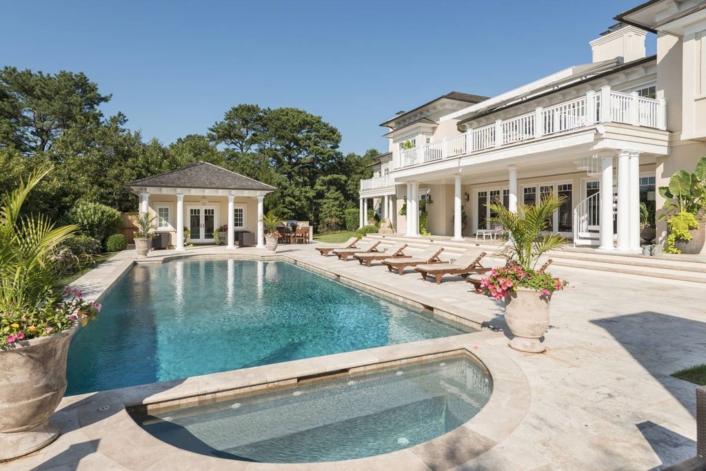 Oceanfront Opulence A Spectacular Palladian Estate Overlooking Peconic Bay Offered at 7.9 Million 41