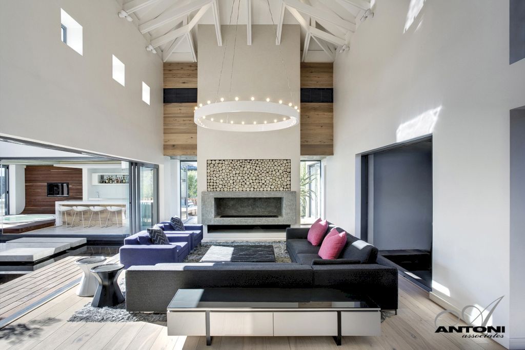 Pearl Valley 334 Offers Modern Living in Cape Town by SAOTA